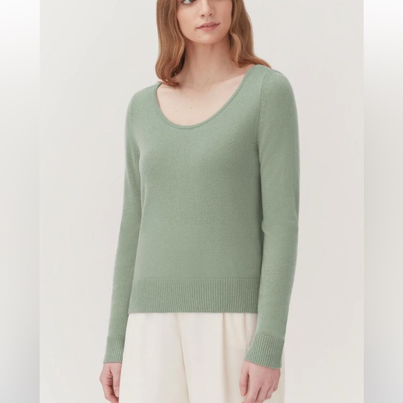 Cuyana Single-Origin Cashmere Scoop Neck Sweater, Jade, XS - Picture 2 of 9